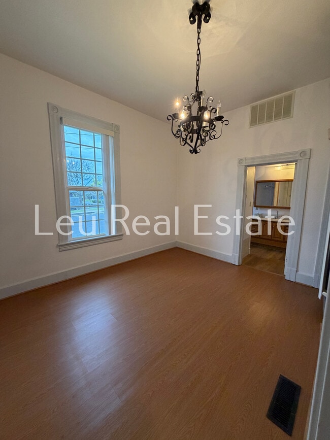 Building Photo - 400 El Dorado Ave