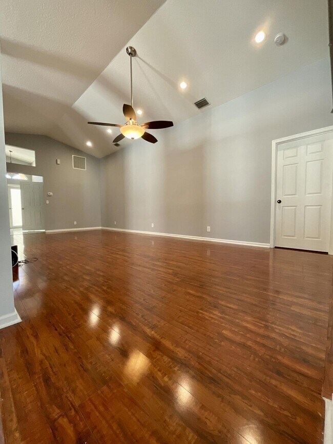 Building Photo - 7954 Stirling Bridge Blvd S