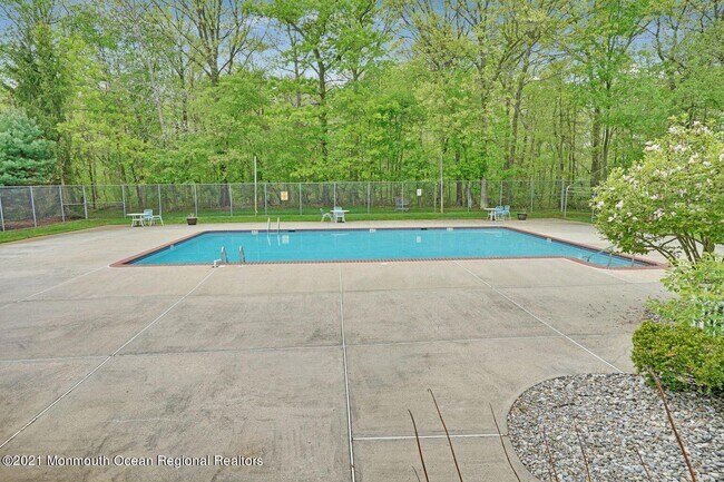 Building Photo - 869 Mariposa Ct