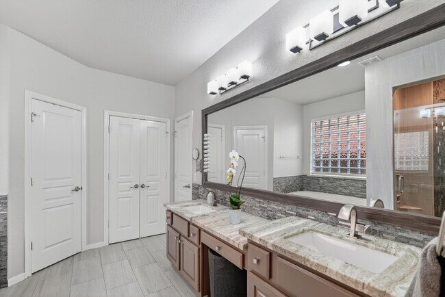 Building Photo - 42 N Arrow Canyon Cir