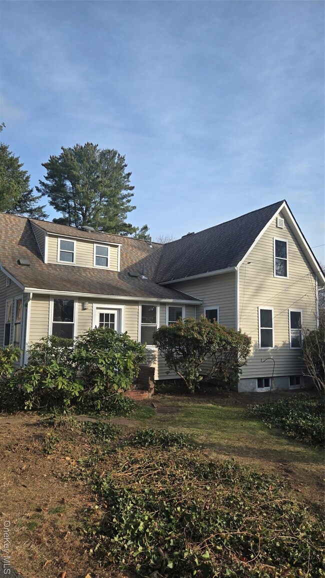 Primary Photo - 37 E Rogues Path