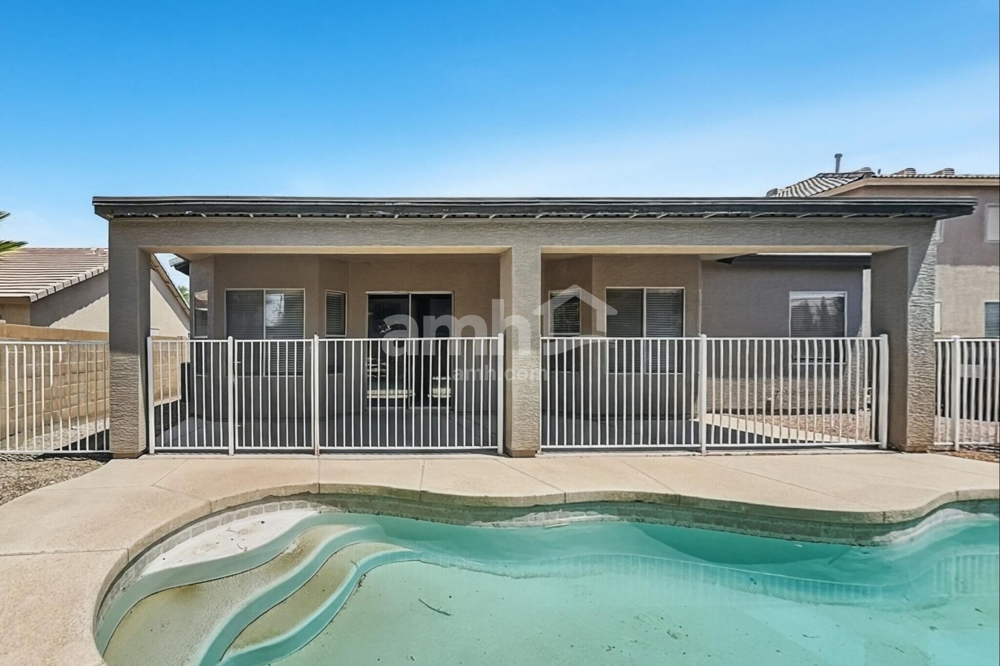 Building Photo - 12717 W Earll Dr