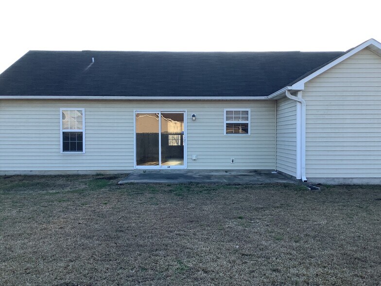 Building Photo - 9504 Huckabee Dr NE