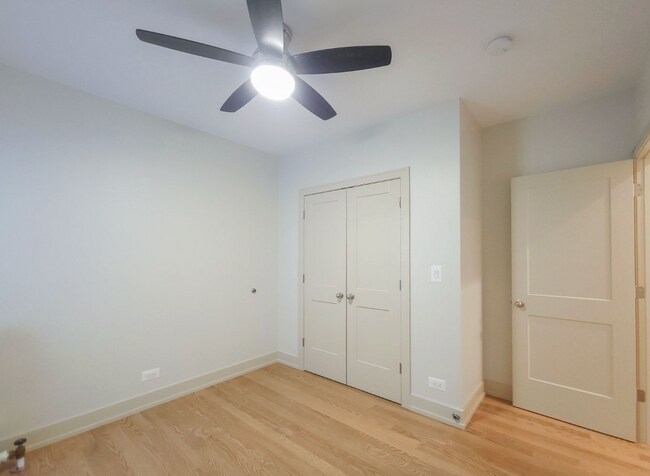 Building Photo - 1929 W Winona St