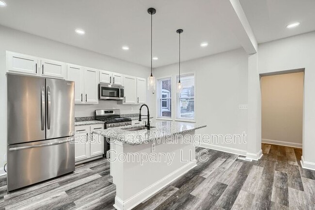 Building Photo - 518 Normandy Ave