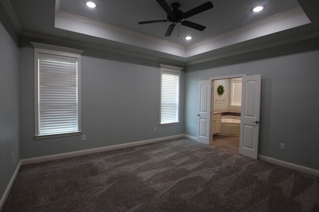 Building Photo - Coming Soon! Stunning 3 Bed 2 Bath Home on...