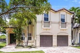 Building Photo - 11043 NW 48th Ln