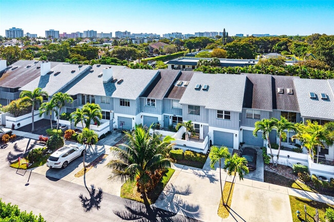 Building Photo - 2940 Florida Blvd