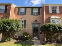 Building Photo - Completely Updated 3+BR, 3.5 Bath Townhome...