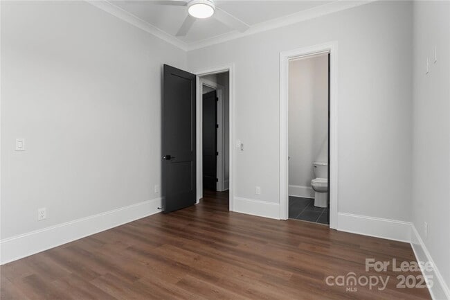 Building Photo - 805 Naples Dr