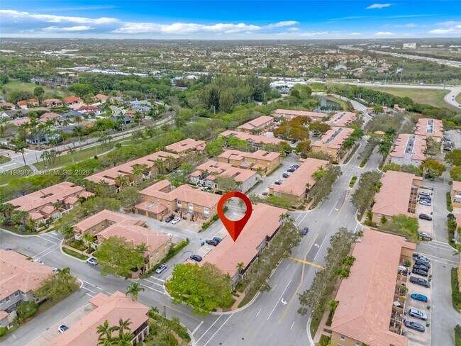 Building Photo - 624 SW 147th Ave