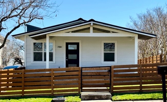 Building Photo - 7311 Bennett Ave