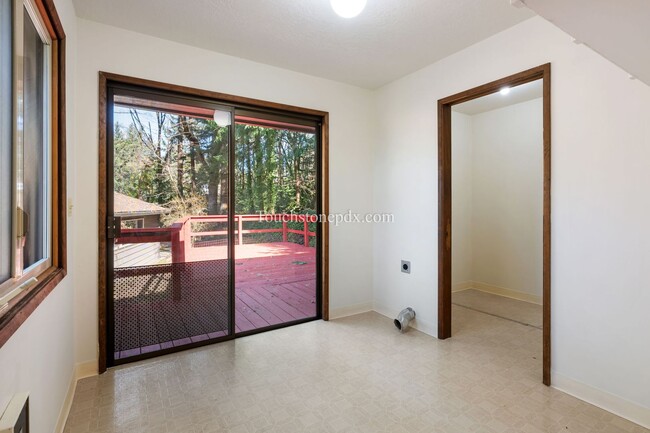 Building Photo - 4BD|2BA Home in the Hills of Happy Valley