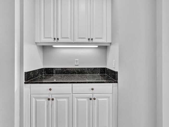Building Photo - 2751 Ravella Way