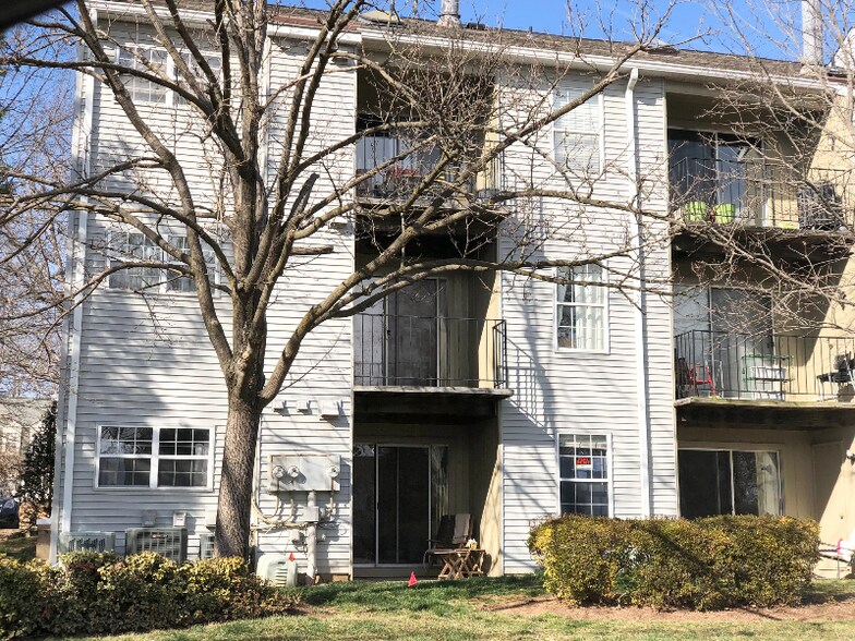 Building Photo - 7753 New Providence Dr