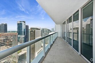 Building Photo - 495 Brickell Ave