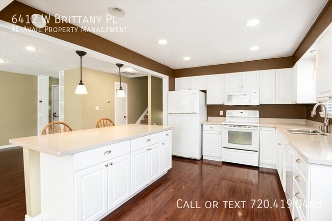 Building Photo - 6412 W Brittany Pl