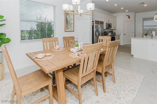 Building Photo - 6052 Ellerston Wy