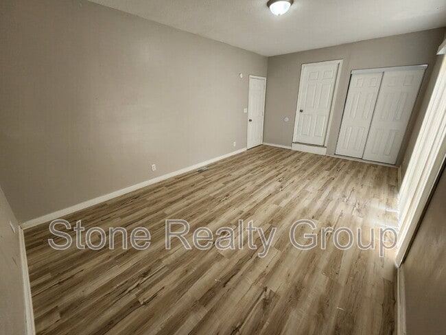 Building Photo - 1255 E Dawn Dr