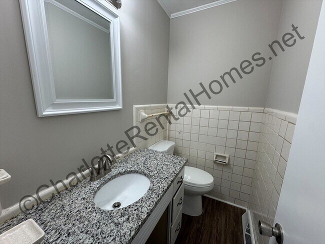 Building Photo - Brick ranch with brick workshop