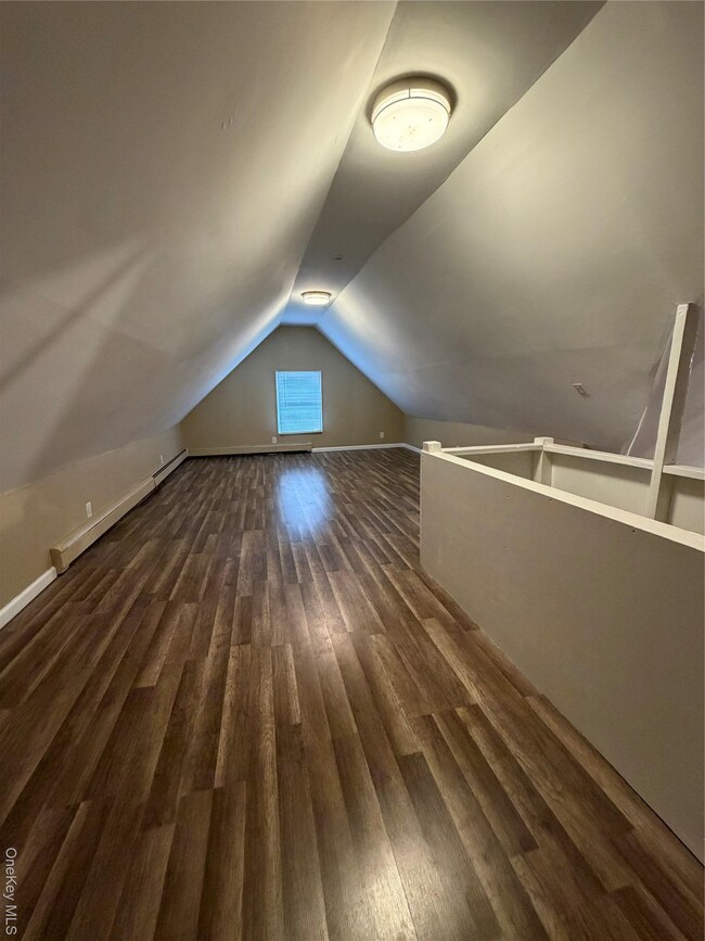 Building Photo - 79 Brook St