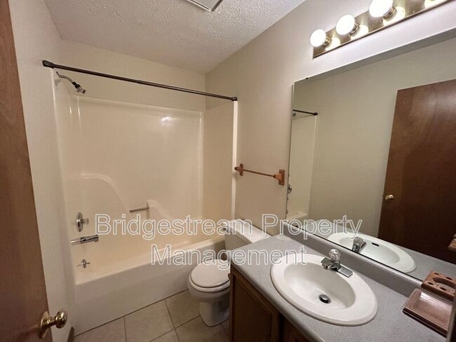 Building Photo - 1634 Tamworth Cir