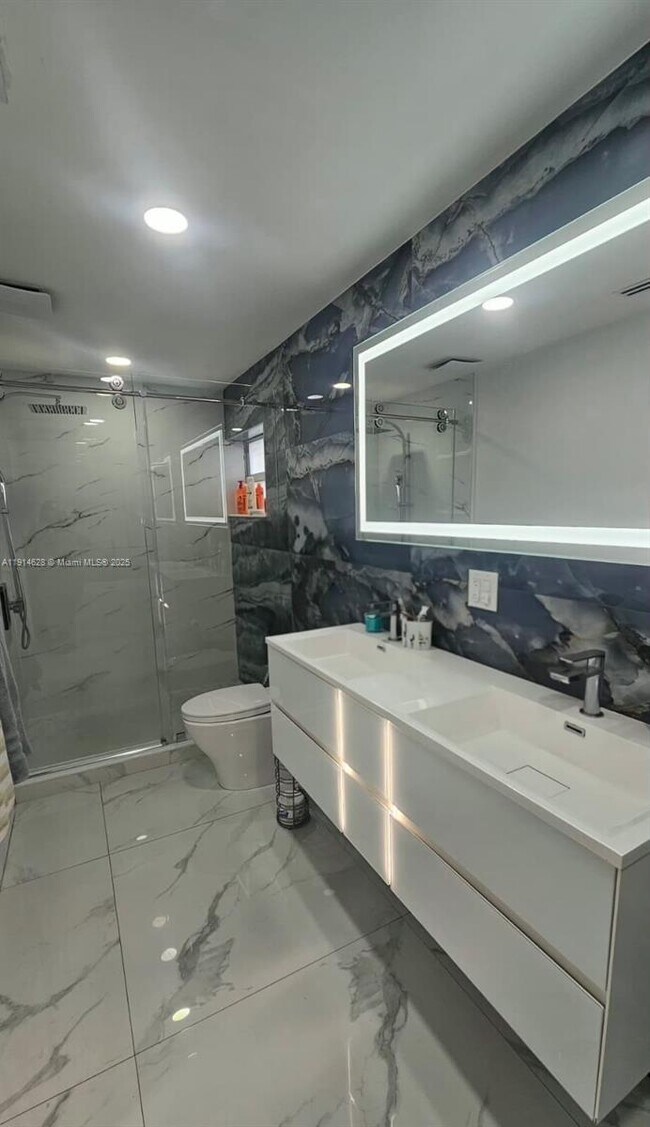 Building Photo - 11417 SW 35th Ln