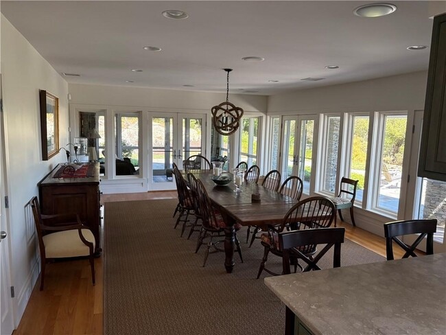 Building Photo - 167 Walcott Ave