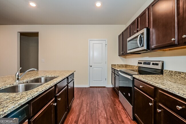 Building Photo - 532 Overo Dr