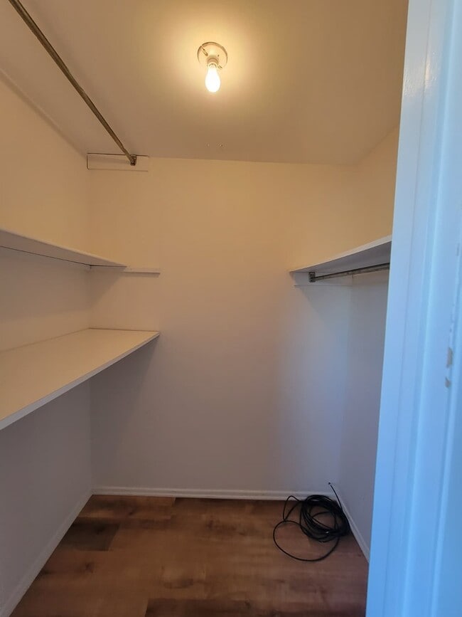 Building Photo - 724 Whitesail Dr