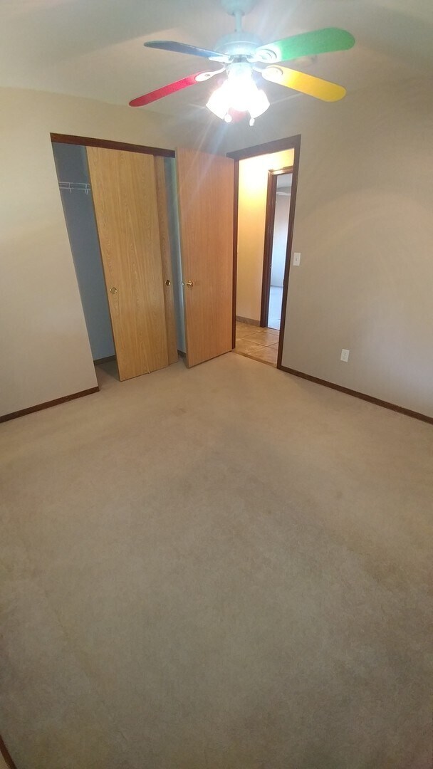 Building Photo - 4-Bed, 2-Bath Home Off Road 100 with Easy ...