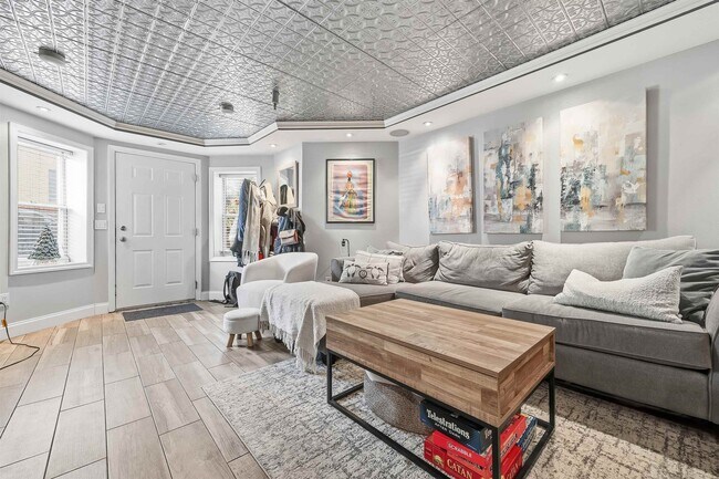 Building Photo - 535 Bloomfield St