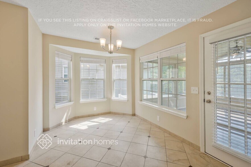 Building Photo - 2937 Riverbend Dr