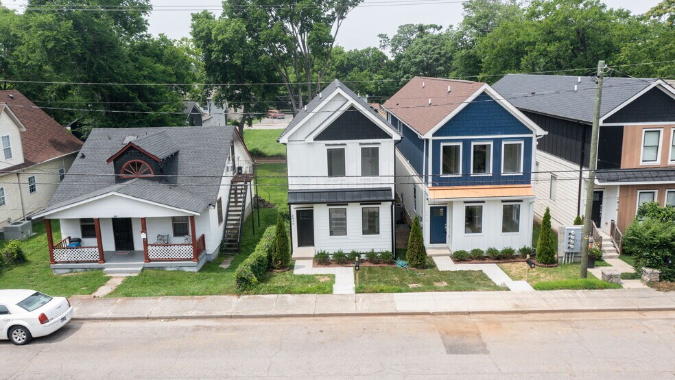 Building Photo - 2416 Albion St