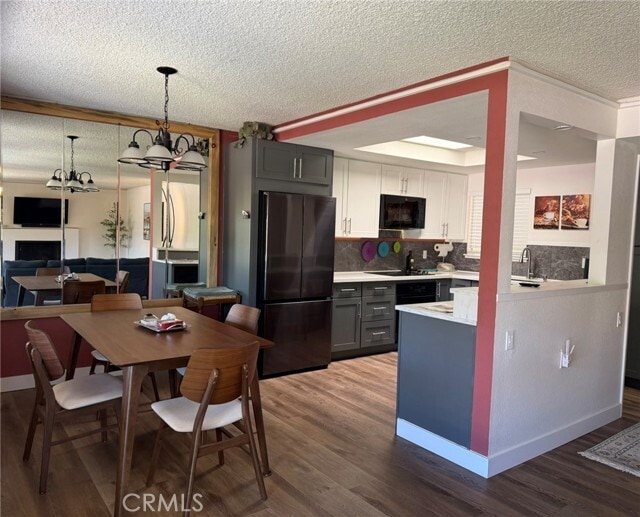 Building Photo - 861 Ronda Mendoza