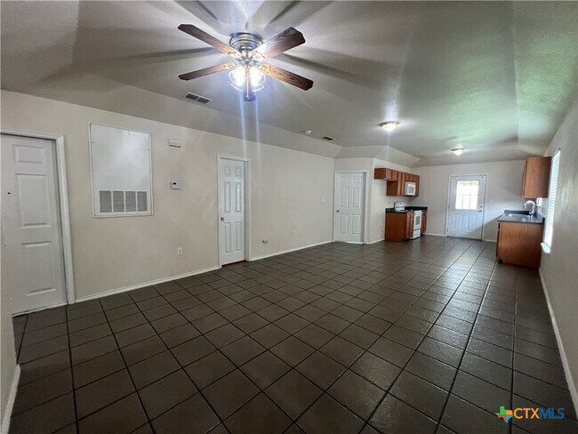 Building Photo - 239 Rosalie Dr