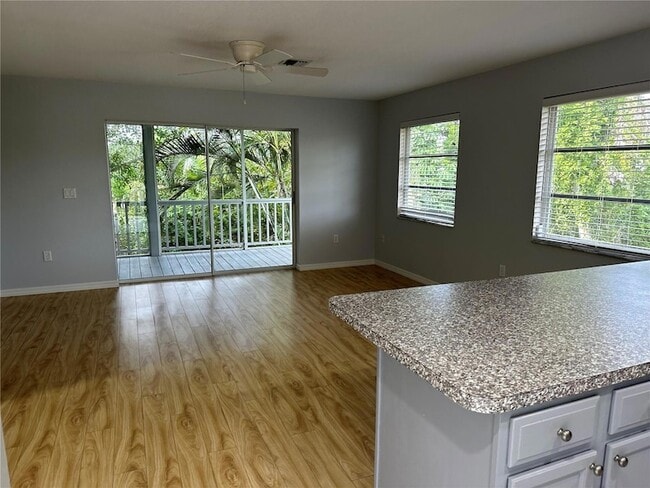 Building Photo - 109 Shore Rd