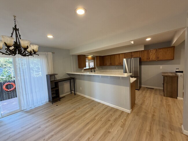 Building Photo - 3204 Apple St