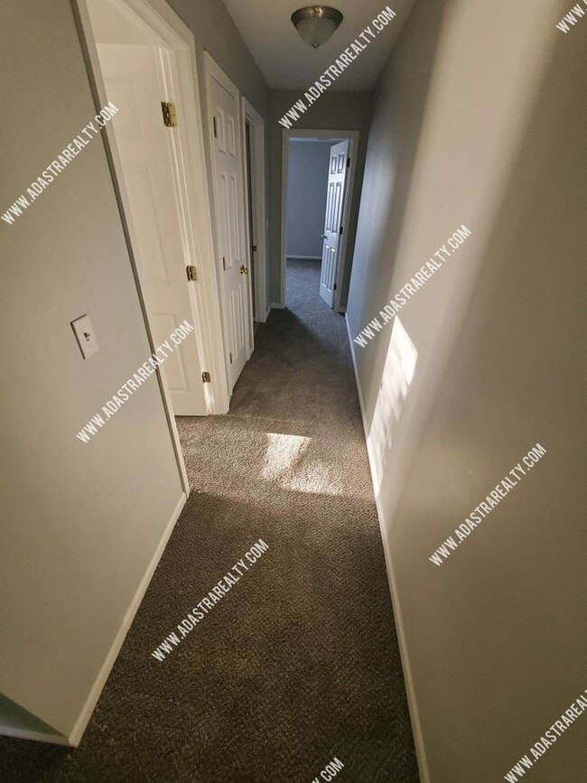 Building Photo - Beautiful and Spacious Louisburg Townhome-Available in MAY!!