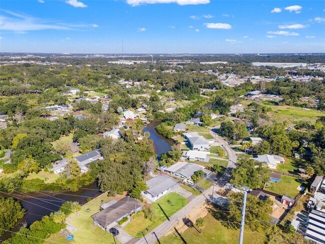 Building Photo - 4504 S 26th Ave