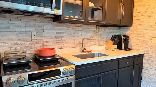 Building Photo - 168 NW 53rd St