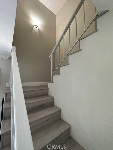 Building Photo - 260 Linda Rosa Ave