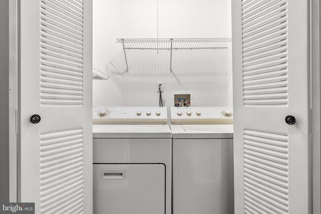 Building Photo - 2903 Saxony Dr