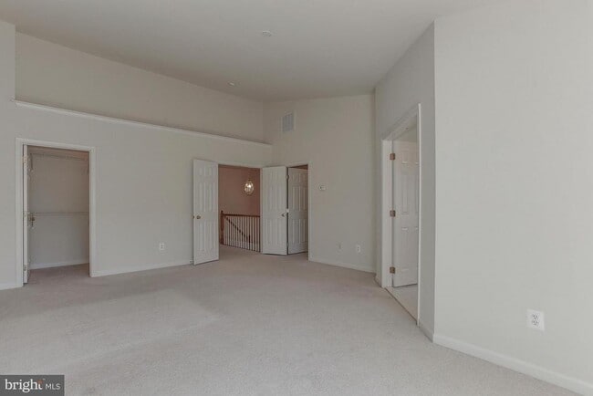 Building Photo - 22616 Welborne Manor Square