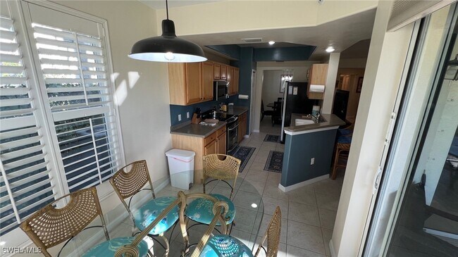 Building Photo - 5705 Mayflower Way