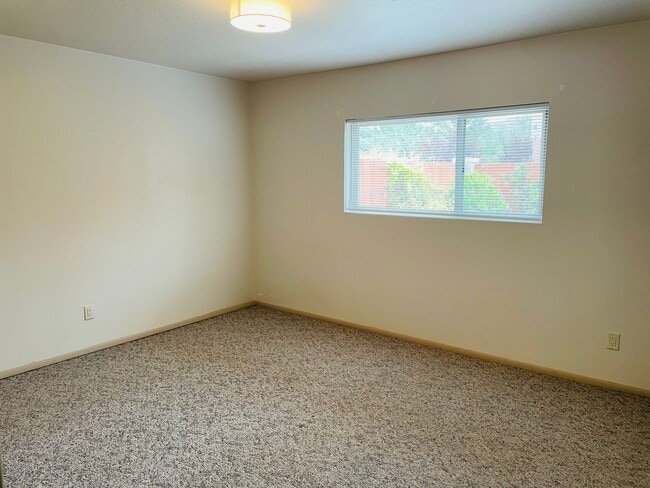 Building Photo - 230 Arroyo Sienna Dr