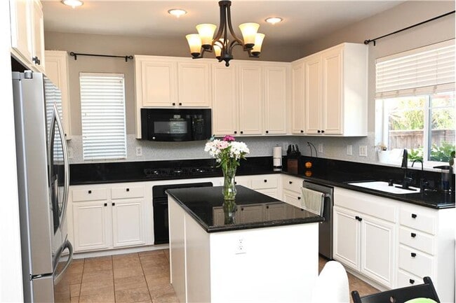 Building Photo - 930 Prism Dr