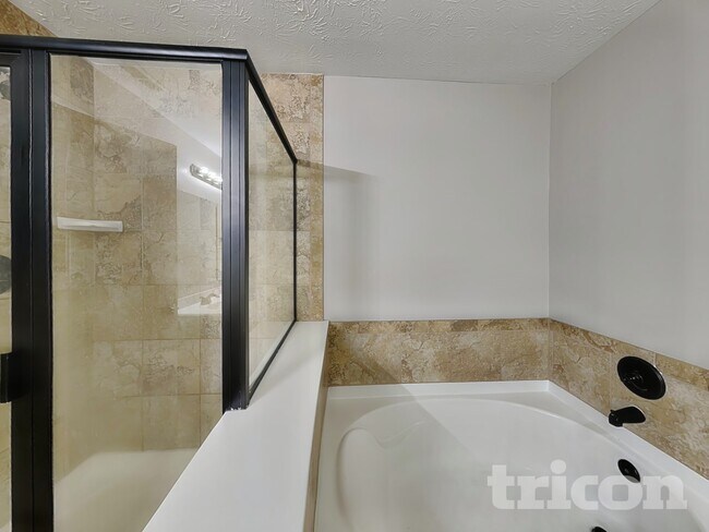 Building Photo - 3345 Deerbrook Dr