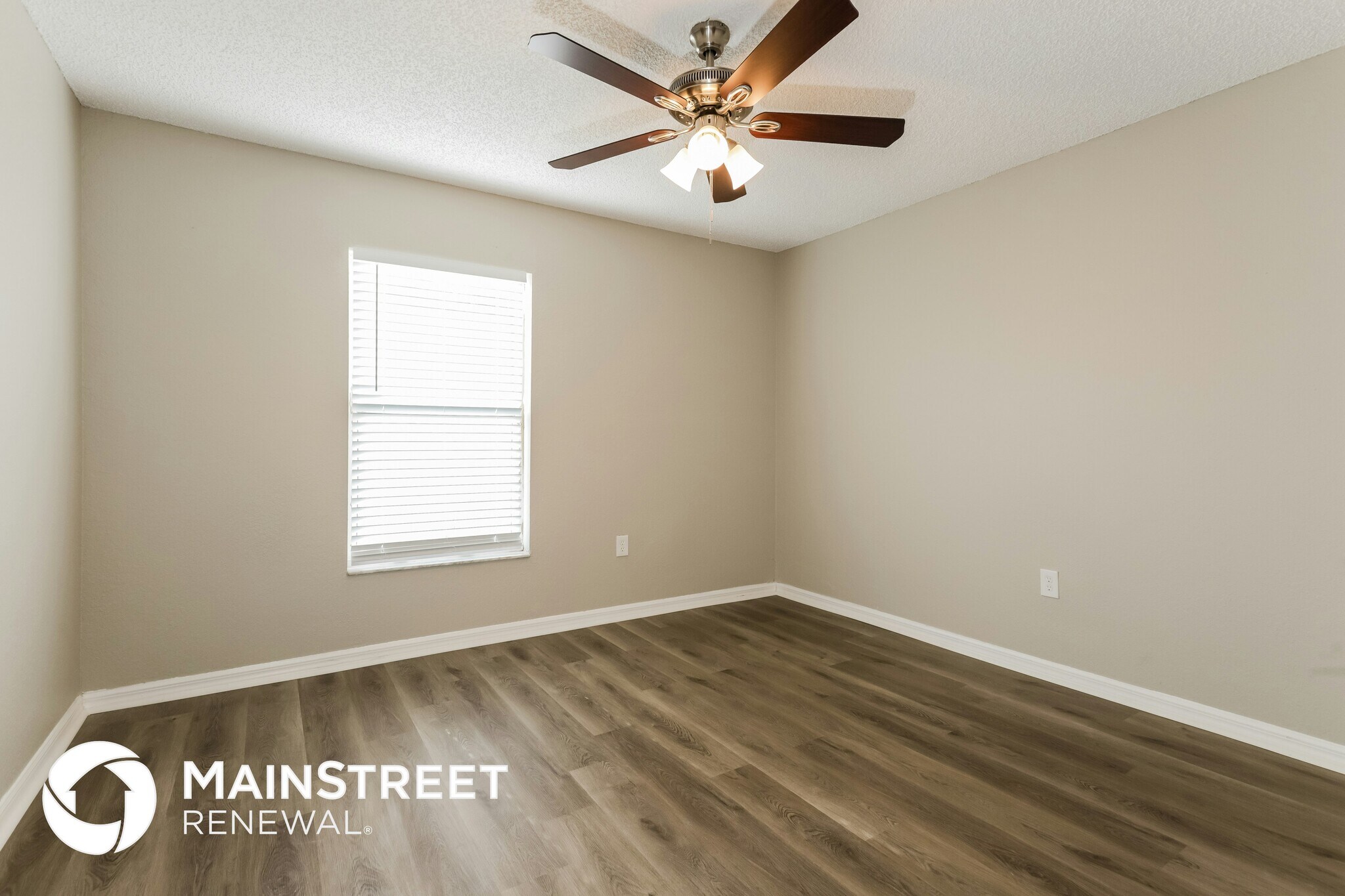 Building Photo - 2704 Champion Ridge Dr