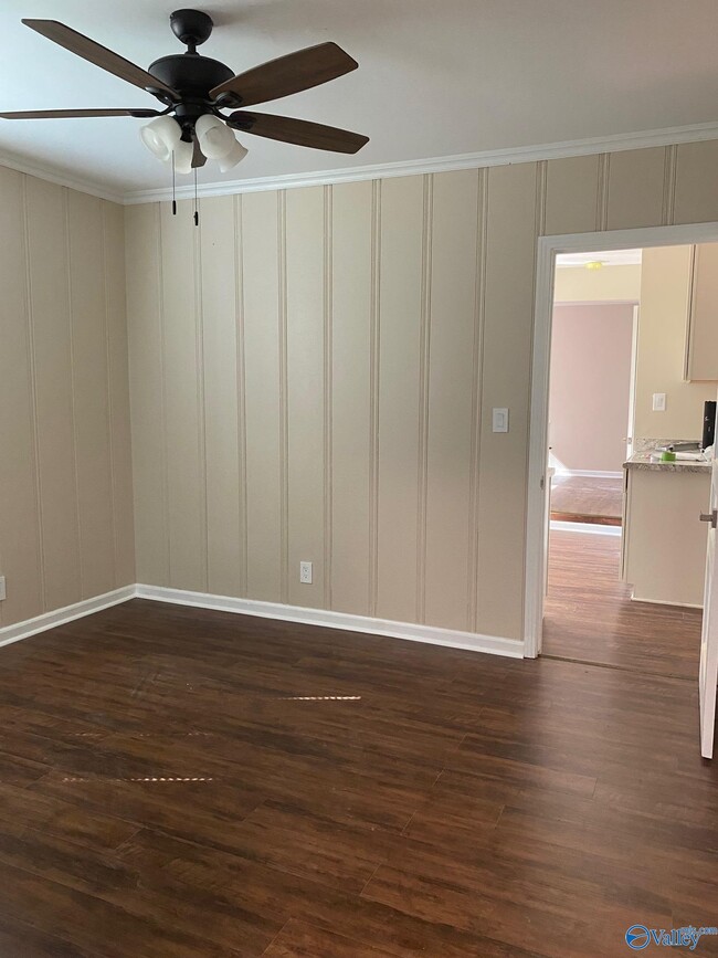 Building Photo - 3609 Lakewood Dr NW